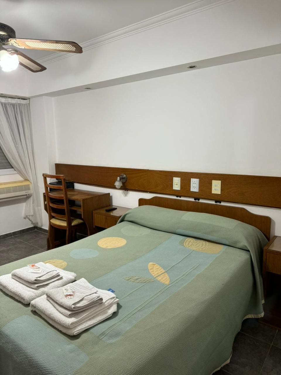 Hotel Y Restaurant Don Quijote Macachín 外观 照片