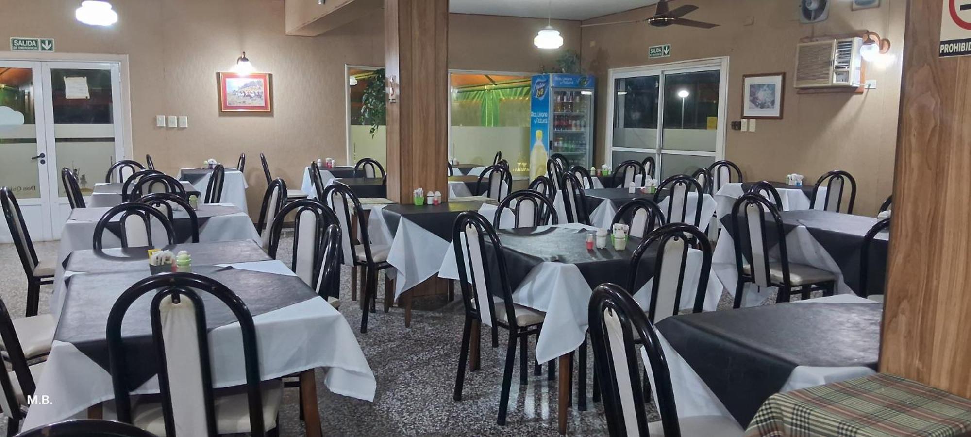 Hotel Y Restaurant Don Quijote Macachín 外观 照片