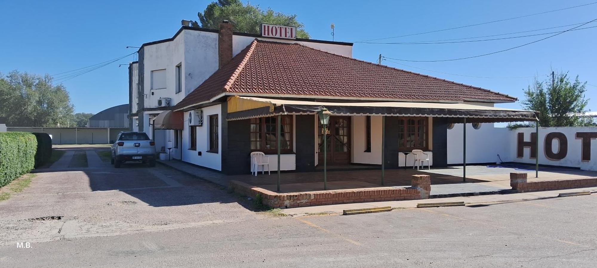 Hotel Y Restaurant Don Quijote Macachín 外观 照片