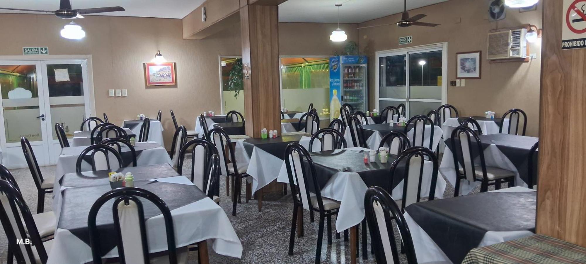 Hotel Y Restaurant Don Quijote Macachín 外观 照片
