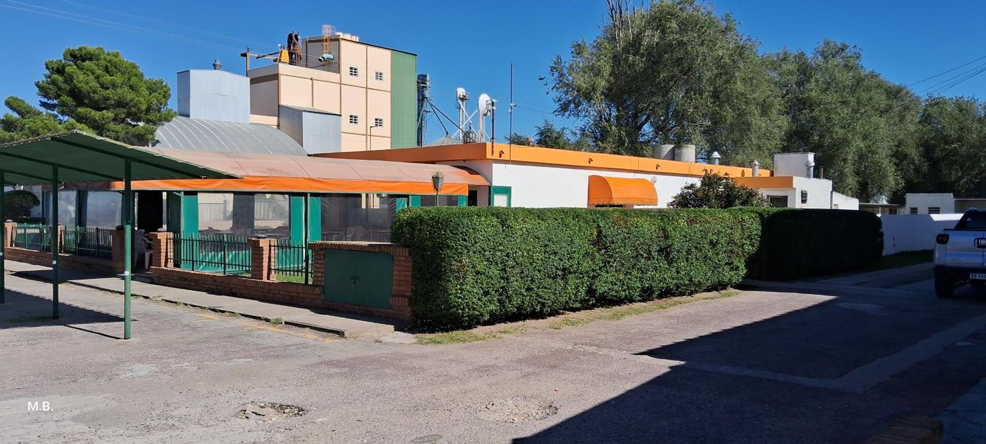 Hotel Y Restaurant Don Quijote Macachín 外观 照片