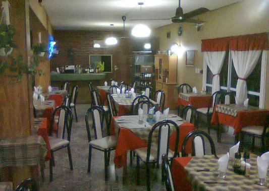Hotel Y Restaurant Don Quijote Macachín 外观 照片